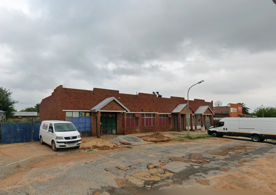 Commercial Property for Sale in Roosheuwel North West